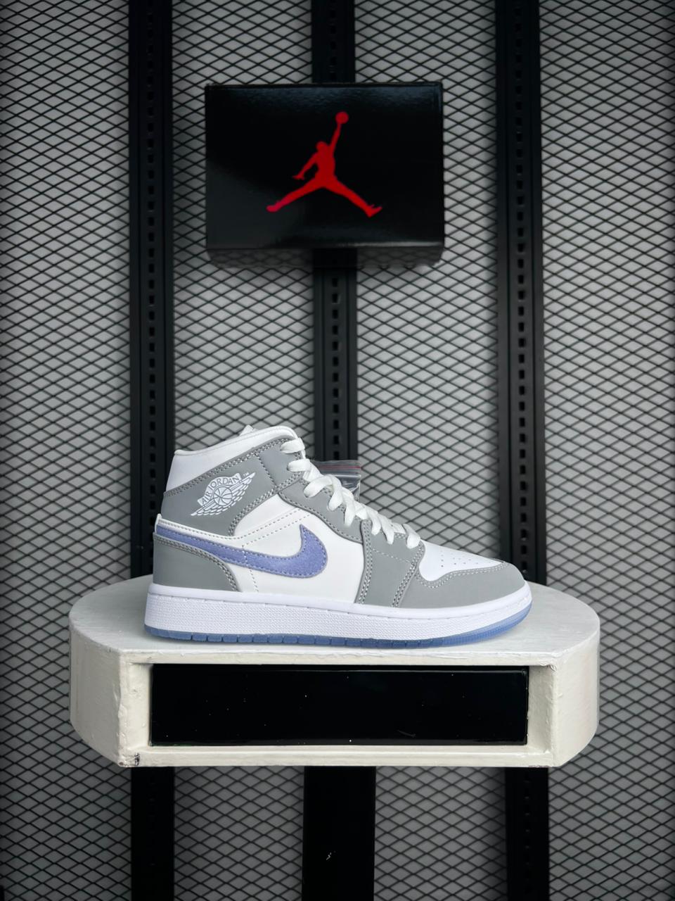 Nike Air Jordan 1 Mid “Wolf Grey Aluminium” (W)